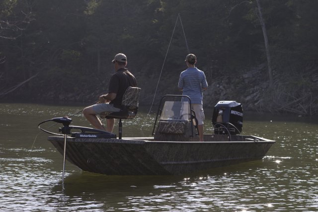 Small lightweight and, durable boats made of aluminum are most often used for freshwater fishing. They are generally very simple craft, featuring riveted or welded aluminum hulls and bench seating.