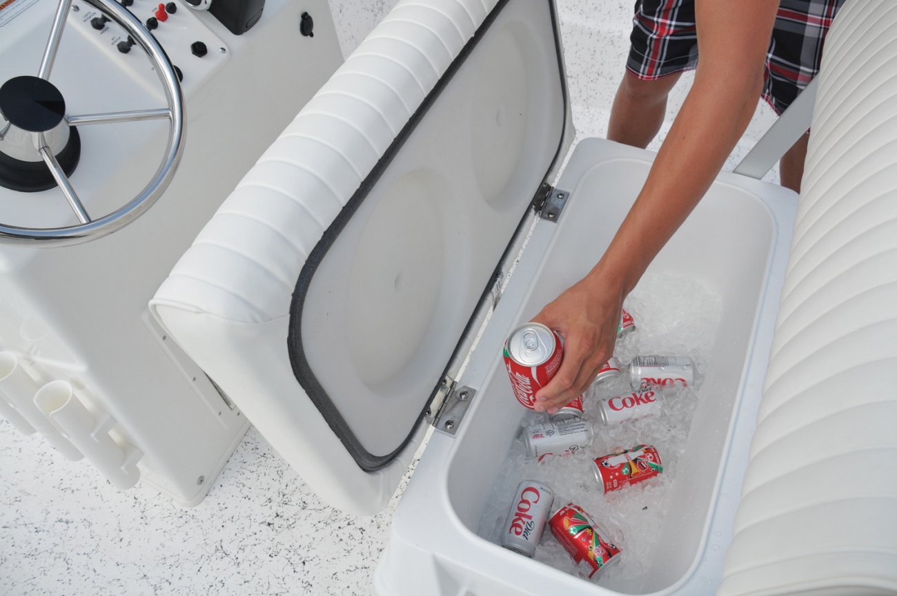 The definition of an outboard motor is a detachable engine mounted on outboard brackets on the stern of your boat.  This configuration will have only one single engine.