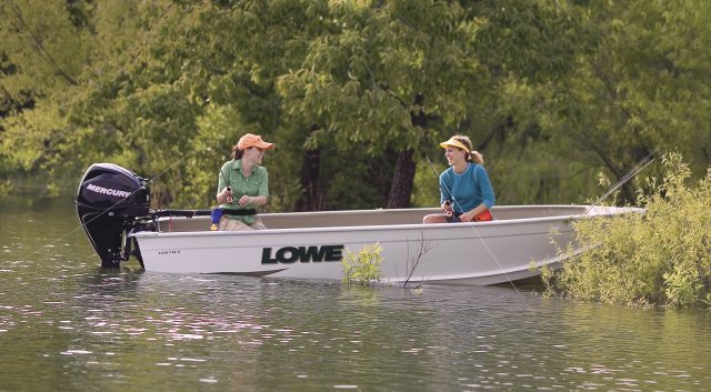 Small lightweight and, durable boats made of aluminum are most often used for freshwater fishing. They are generally very simple craft, featuring riveted or welded aluminum hulls and bench seating.