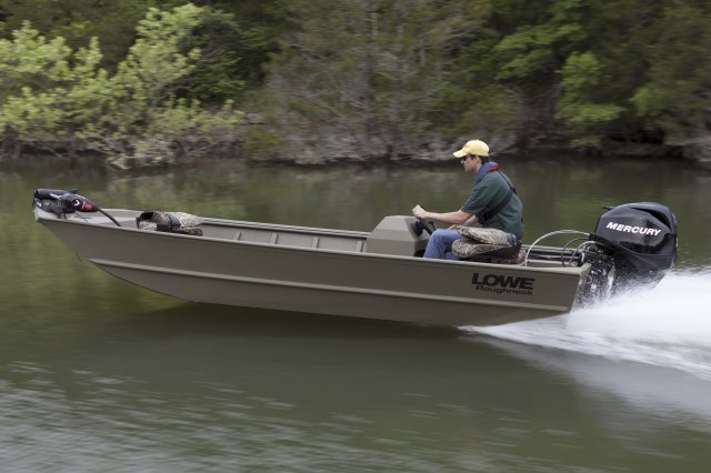 The definition of an outboard motor is a detachable engine mounted on outboard brackets on the stern of your boat.  This configuration will have only one single engine.