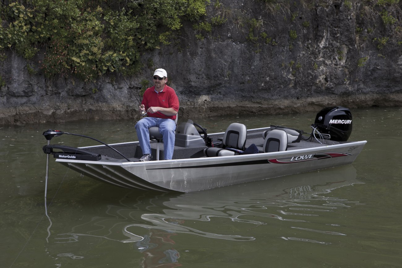 Small lightweight and, durable boats made of aluminum are most often used for freshwater fishing. They are generally very simple craft, featuring riveted or welded aluminum hulls and bench seating.